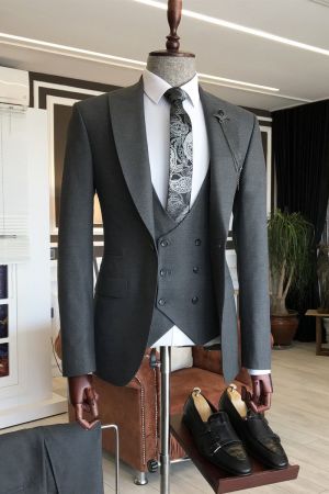 Gray Formal Business Suit with Peaked Lapel
