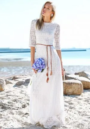 Column Scoop Neck Floor-length Wedding Gown With Lace