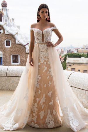 Off-the-shoulder Floor-length Wedding Dress With Appliques