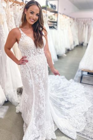 Mermaid Spaghetti Straps Sleeveless Chapel Train Lace Wedding Gown With Lace