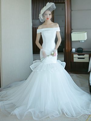 Mermaid Sleeveless Court Train Tulle Wedding Gown With Lace