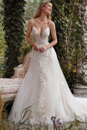 A-line Spaghetti Straps Sleeveless Court Train Tulle Bridal Gown With Rhinestone