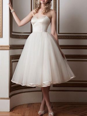 A-line Sweetheart Neck Sleeveless Tea-length Bridal Dress With Buttons