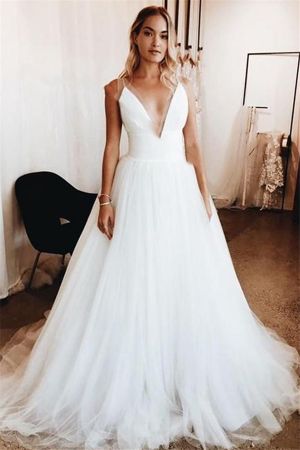 A-line V-neck Sleeveless Tulle Bridal Gown With Court Train