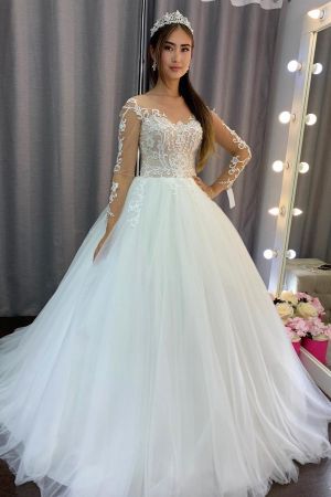 Sweetheart Neck Long Sleeves Court Train Tulle Wedding Dress With Pearls