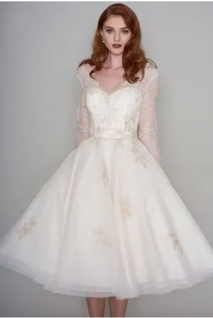 A-line V-neck Long Sleeves Tea-length Tulle Wedding Dress With Lace