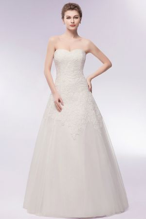 A-line Strapless Sweetheart Neck Sleeveless Floor-length Tulle Bridal Gown With Lace