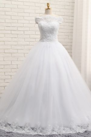 A-line Bateau Neck Sleeveless Floor-length Tulle Wedding Dress With Lace
