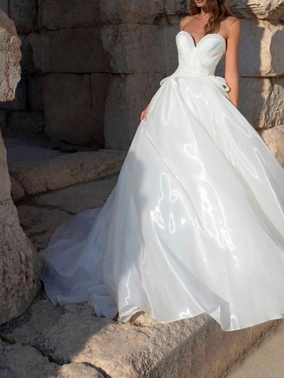 A-line Sweetheart Neck Sleeveless Tulle Bridal Gown With Sweep / Brush Train