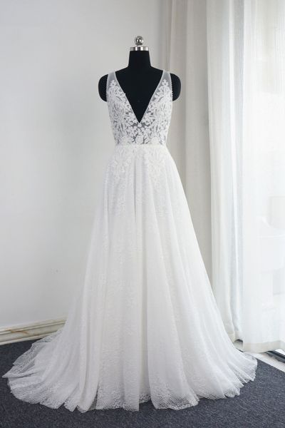 A-line V-neck Sleeveless Floor-length Tulle Bridal Attire With Lace