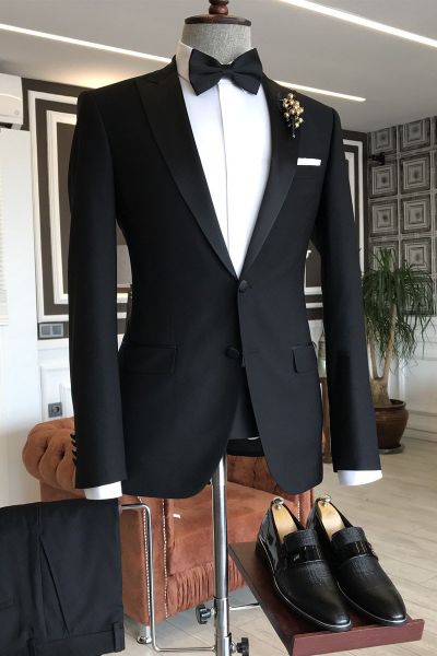 Black Slim Fit Business Suit with Peaked Lapel
