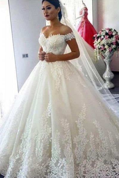 A-line Sweetheart Neck Chapel Train Bridal Dress With Lace