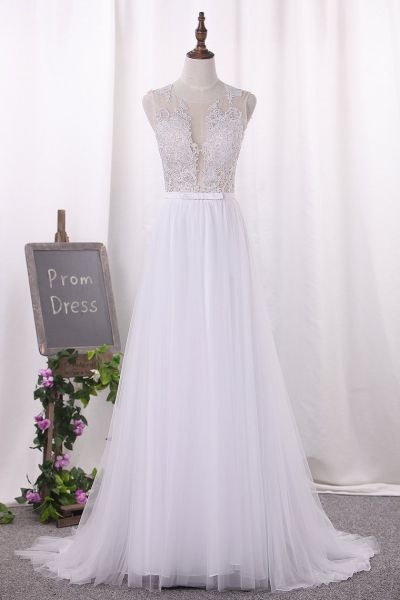 A-line Jewel Neck Sleeveless Floor-length Tulle Wedding Dress With Appliques