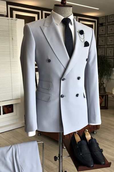 Light Blue Double Breasted Business Men Suit with Peaked Lapel