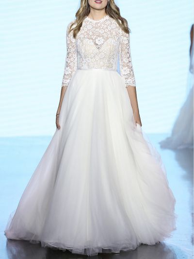 A-line Sweep / Brush Train Tulle Wedding Gown With Buttons