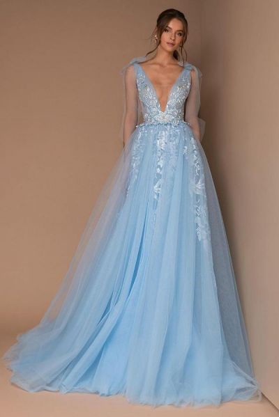 A-line Plunging Neckline Sleeveless Floor-length Tulle Formal Dress With Lace