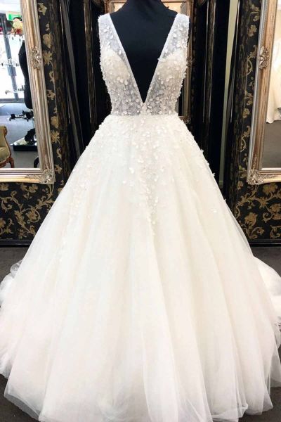 A-line V-neck Sleeveless Floor-length Tulle Bridal Dress With Lace