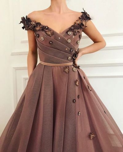 Ball Gown V-neck Cap Sleeves Sweep / Brush Train Satin Evening Dress With Appliques