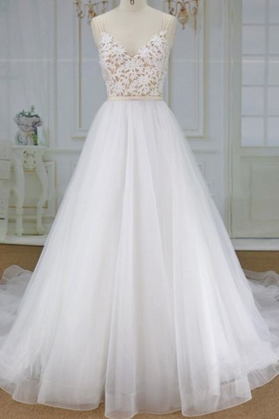 A-line Spaghetti Straps V-neck Sleeveless Chapel Train Tulle Wedding Gown With Lace