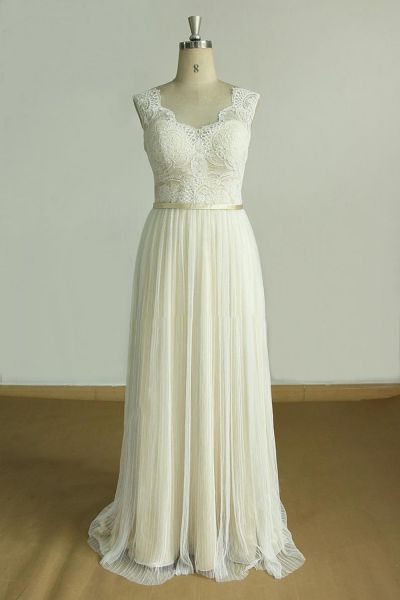 A-line Jewel Neck Sleeveless Floor-length Tulle Bridal Gown With Lace