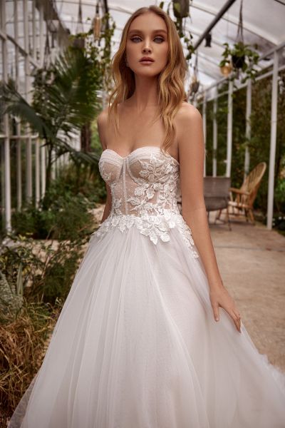 A-line Strapless Sleeveless Cathedral Train Organza Bridal Gown With Lace