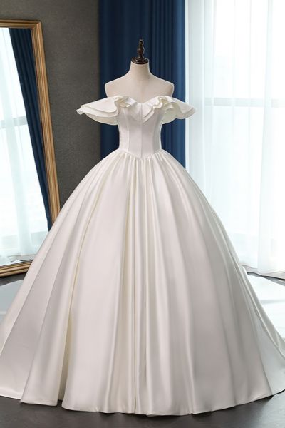 Ball Gown Strapless Sweetheart Neck Sleeveless Floor-length Satin Bridal Dress With Ruffles