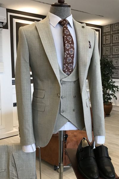 Light Brown Peaked Lapel Business Suit