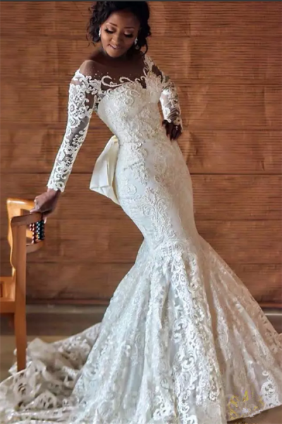 Mermaid Jewel Neck Court Train Wedding Gown With Lace