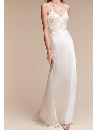 Column V-neck Cap Sleeves Sweep / Brush Train Tulle Bridal Gown With Buttons