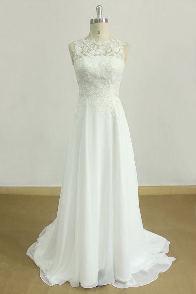 A-line Jewel Neck Sleeveless Floor-length Tulle Bridal Dress With Lace