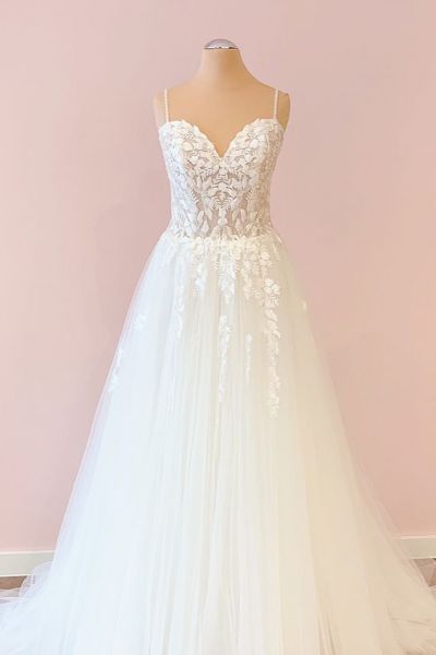 A-line Sweetheart Neck Sleeveless Sweep / Brush Train Tulle Bridal Gown With Lace