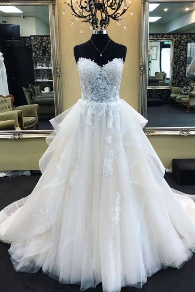 A-line Sweetheart Neck Sleeveless Floor-length Tulle Wedding Dress With Lace