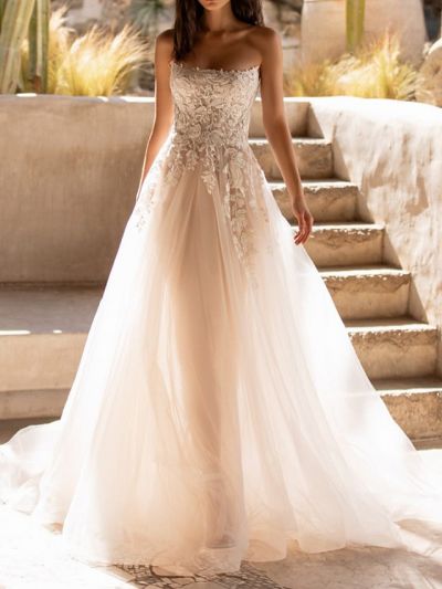 A-line Sweetheart Neck Sleeveless Tulle Wedding Gown With Sweep / Brush Train
