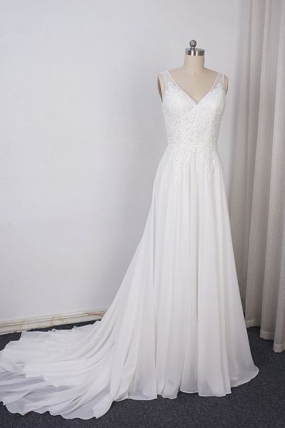 A-line V-neck Sleeveless Floor-length 100D Chiffon Bridal Dress With Lace