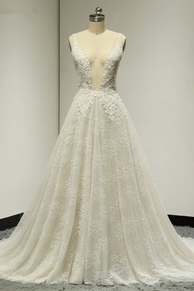 Plunging Neckline Sleeveless Floor-length Tulle Wedding Dress With Pearls
