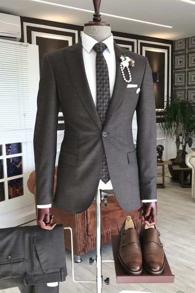 Dark Brown Peaked Lapel Business Suit