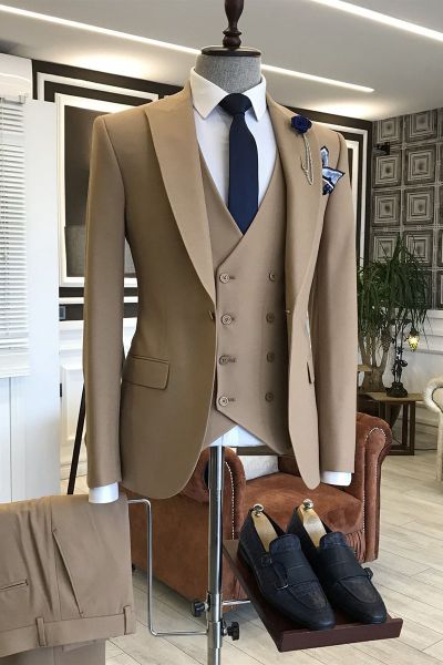 Formal Solid Brown Business Suit with Peaked Lapel