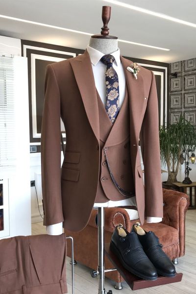 Brown Peaked Lapel Business Suit