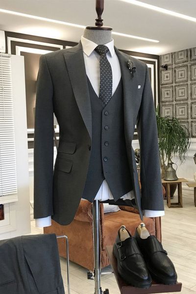 Black Peaked Lapel Business Suit