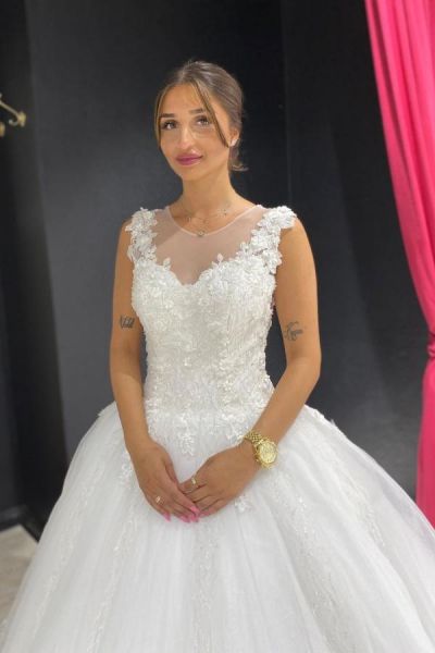 A-line Off-the-shoulder Sleeveless Chapel Train Lace Bridal Attire With Lace