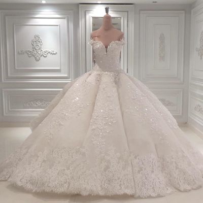 Ball Gown Off-the-shoulder Sleeveless Chapel Train Tulle Wedding Dress With Lace