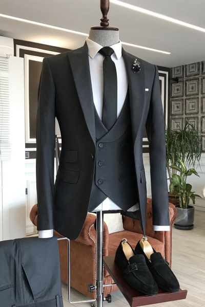 Black Double Breasted Waistcoat Men Suit with Peaked Lapel