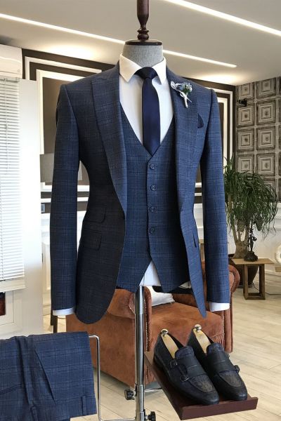 Blue Plaid Business Suit with Peaked Lapel