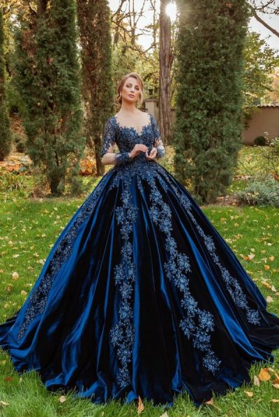 Sweetheart Neck Long Sleeves Floor-length Velvet Evening Dress With Appliques