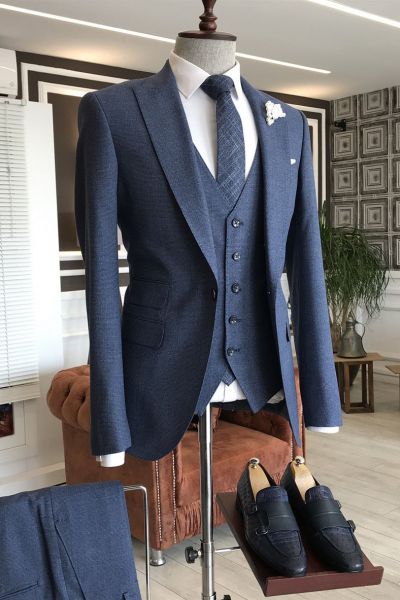 Navy Blue Slim Fit Business Suit with Peaked Lapel