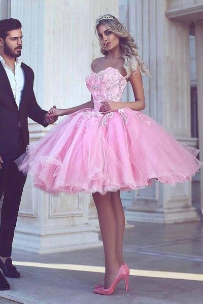 Ball Gown Sweetheart Neck Sleeveless Mini Homecoming Dress With Appliques