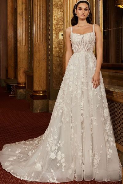 A-line Spaghetti Straps Sleeveless Chapel Train Lace Bridal Gown With Pattern
