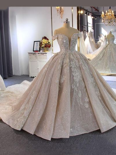 Off The Shoulder Sequins Appliques Ball Gown Wedding Dress with Sweetheart Pleated Bridal Gowns