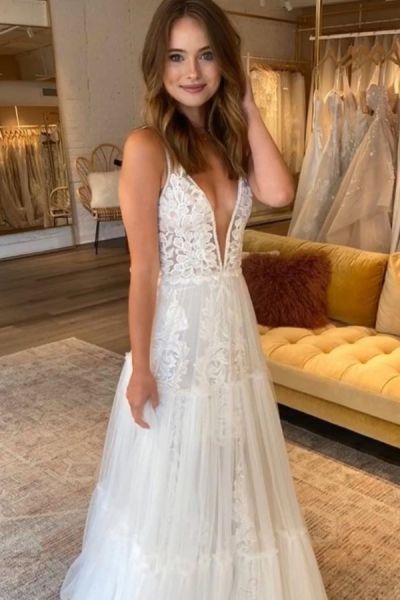 A-line Plunging Neckline Tulle Bridal Dress With Lace