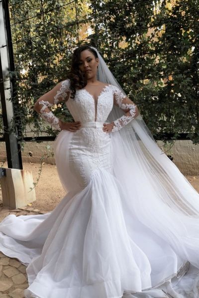 Mermaid Jewel Neck Long Sleeves Floor-length Tulle Bridal Gown With Lace
